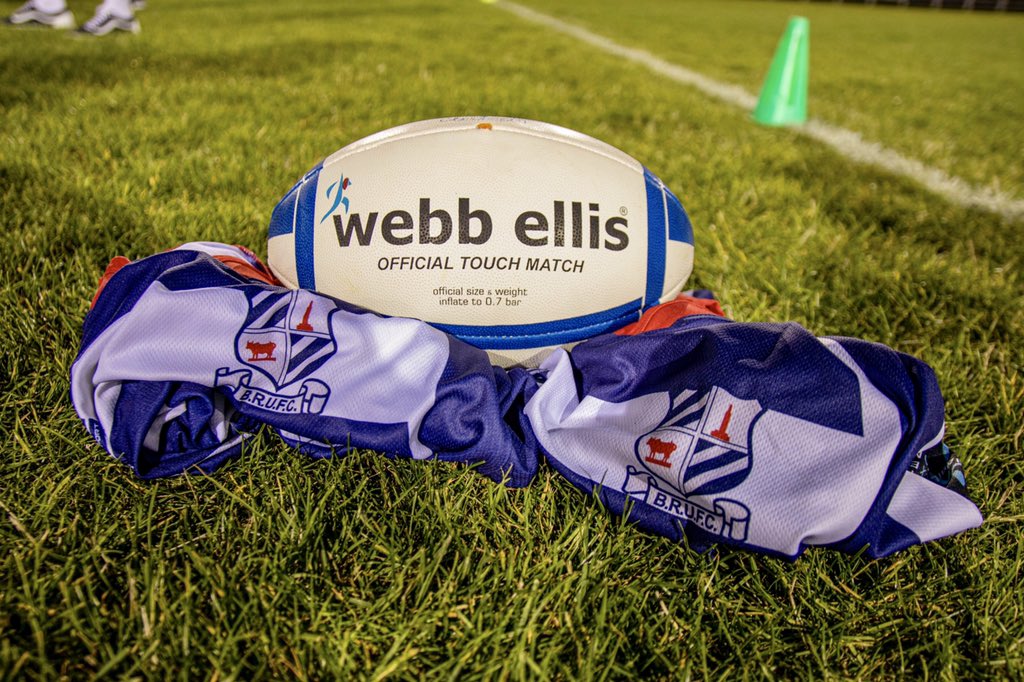 BanburyTouch's tweet photo. Had a great evening playing in our first friendly, since Covid struck, against one of our close neighbours last night! How cool is this touch-specific rugby ball made for us by @webbellis_rugby!? @o2touch @BanburyRUFC @se_law #touchrugbyfam #touchrugby #suchistouch https://t.co/Goyc5RoifE