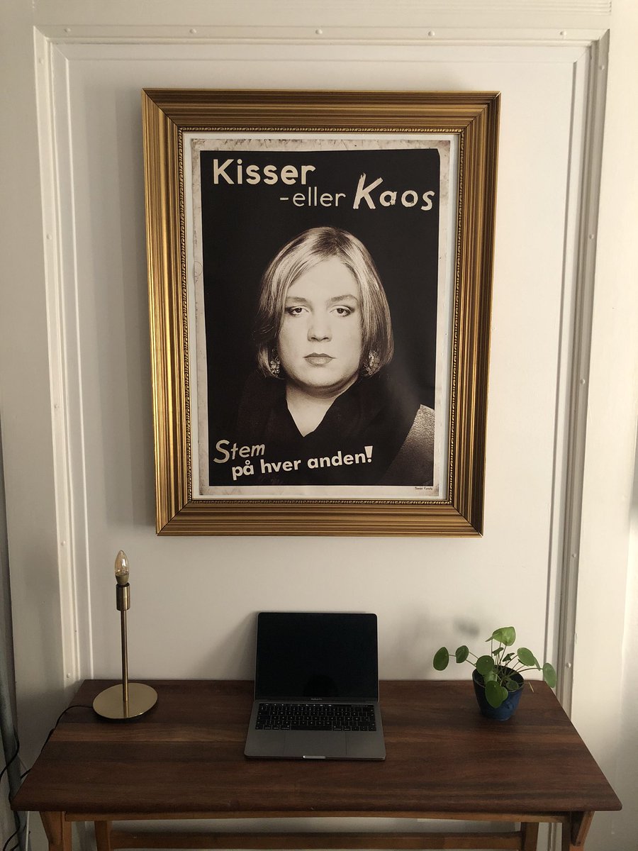 Benjamin H. Munk (@benjaminhmunk) on Twitter photo Som unge journalistspirer kunne <a href="/anna_m_plohmann/">Anna Mihsner Plohmann</a> og jeg ikke have ønsket os nogen anden til at holde øje med os, hver gang en af os sætter sig ved skrivebordet. Velkommen til, <a href="/DenKorteKirsten/">Kirsten Birgit</a>! Som unge journalistspirer kunne <a href="/anna_m_plohmann/">Anna Mihsner Plohmann</a> og jeg ikke have ønsket os nogen anden til at holde øje med os, hver gang en af os sætter sig ved skrivebordet. Velkommen til, <a href="/DenKorteKirsten/">Kirsten Birgit</a>!