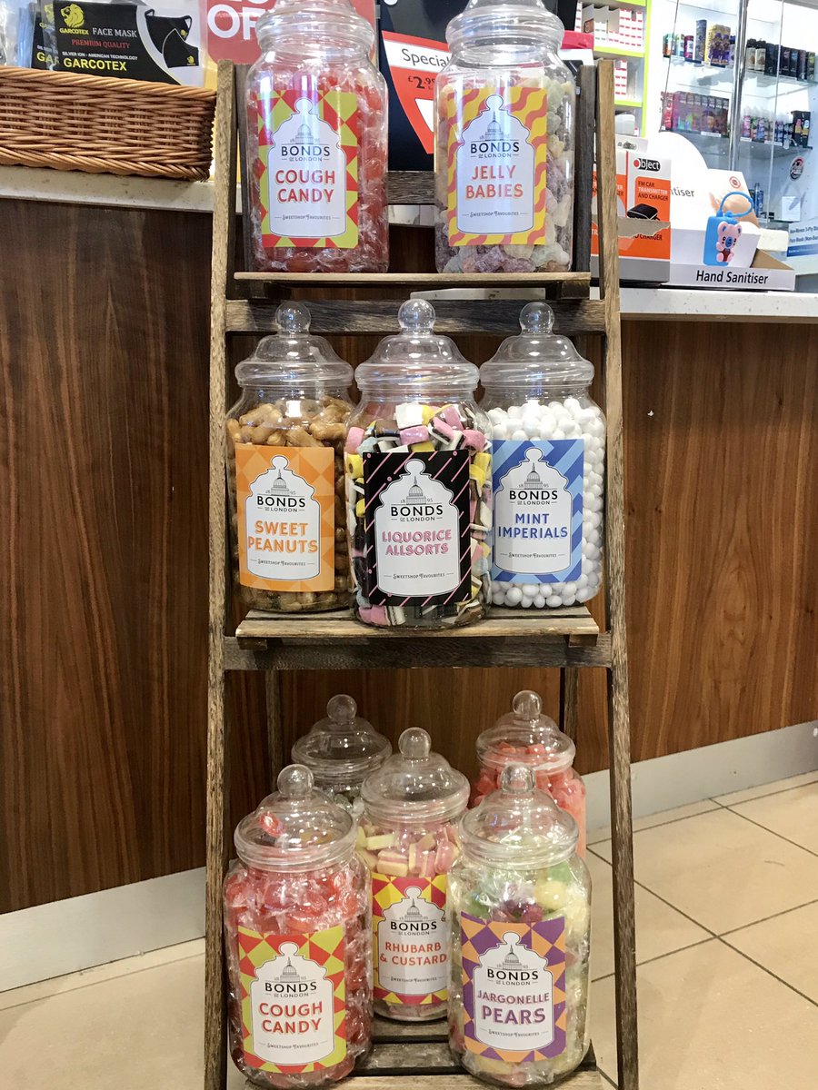 AlStewartOBE's tweet photo. There are convenience stores, and  there’s the brilliant @MeonHutServices https://t.co/jqYlUkuY4B