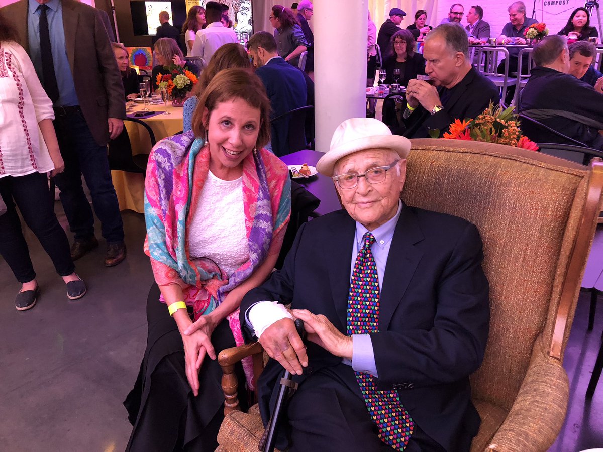 MartieCook's tweet photo. It may have taken 30 years, but I finally got to meet my hero, legendary writer/producer Norman Lear who visited Emerson College, Fall 2018. Mr. Lear is living proof of comedy's powerful role in advancing social change 🎭📝✊🏻 #ThrowbackThursday https://t.co/3hpH9FZQgb