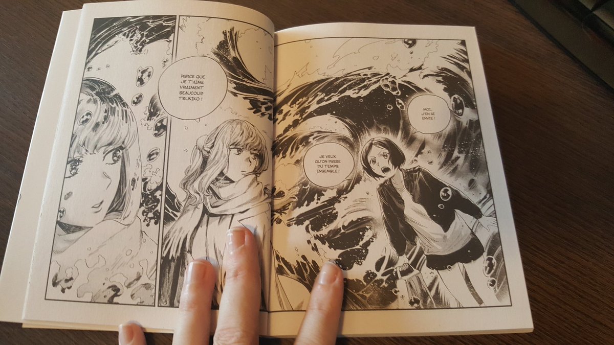 Discovered Yoru to Umi thru its french translation.
♡ characters get compared to a vampire &amp; mermaid.
♡ INKING GOOD.
♡ water used to express emotion.
♡♡♡ It's GAY♡♡♡ 