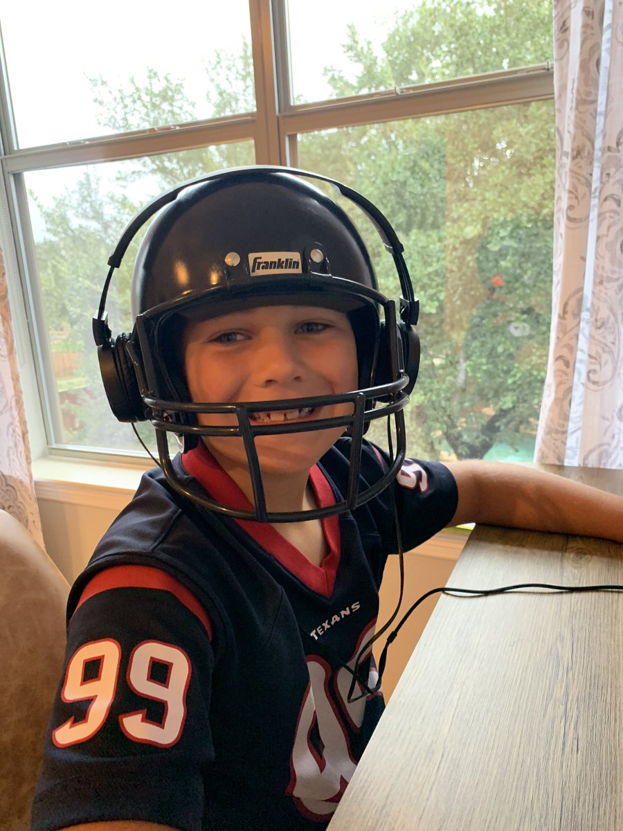 ShellieDeringer's tweet image. My little @HoustonTexans and @JJWatt fan is Game Day ready! 🏈❤️💙🏈 Zooming with his class at 7:45am, counting down until kickoff. #WeAreTexans