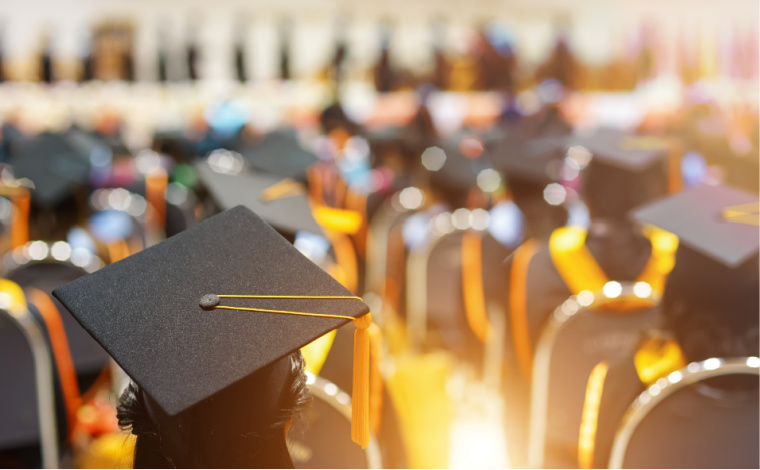 It's time to change higher education. Students aren't going to continue to accept, nor pay for, the round-peg-square-hole in-person class held via Zoom for much longer. 

smartcollegevisit.com/2020/09/change…