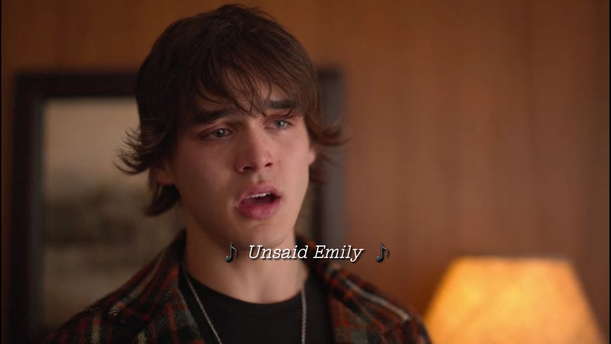 feekfifofum's tweet photo. Oh man, this scene. Bawling! 😭😭😭 #JulieandthePhantoms https://t.co/TDri35tlUd