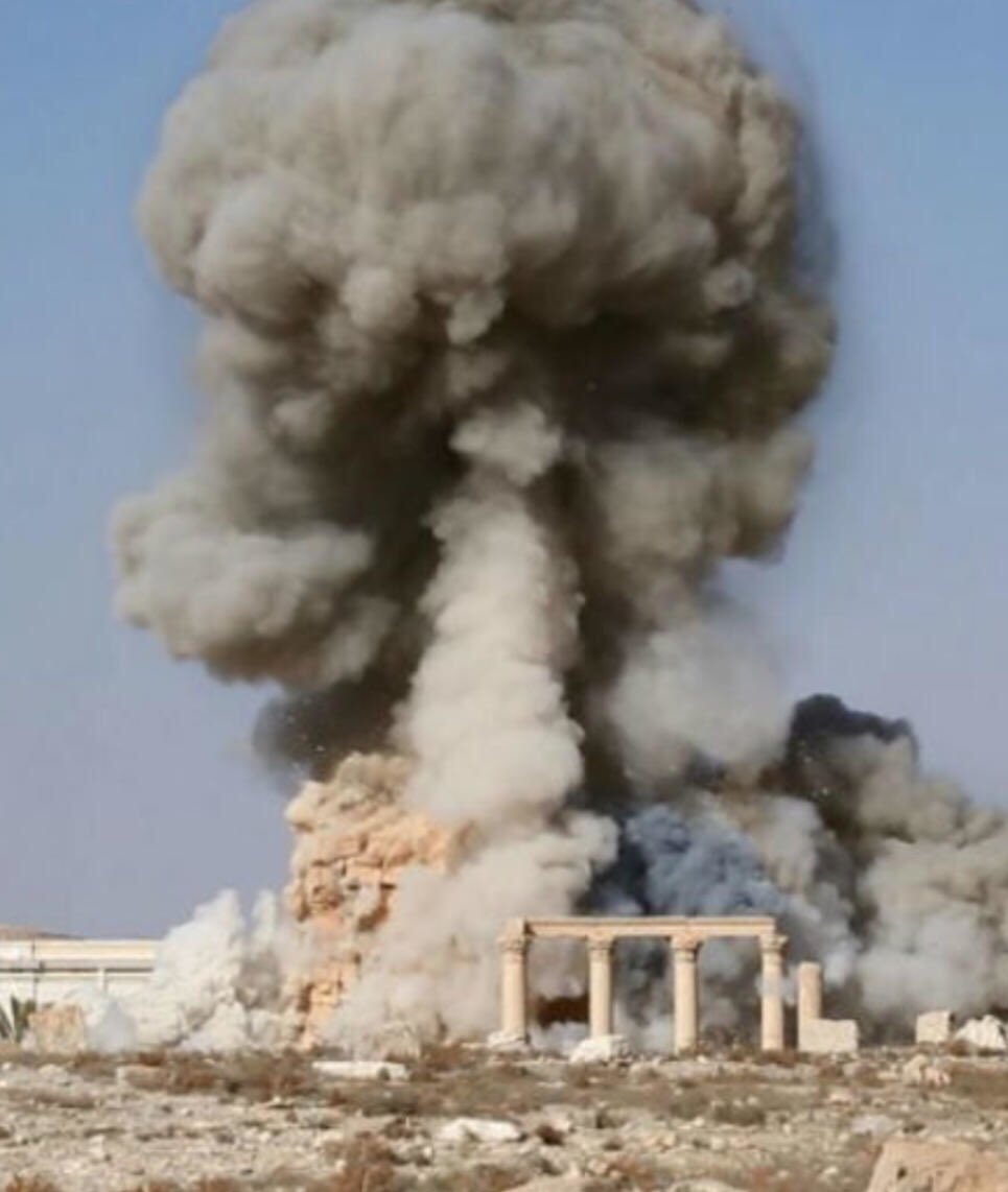 twite_live's tweet image. C’est sous la domination de l’Empire Romain et le règne de Tibère que le temple de Baal est élevé  dans la ville de Palmyre qui était à l’époque un point de passage et de croisement de routes commerciales. C’est le 30 août 2015 que Daesh a explosé le temple.#teamromains