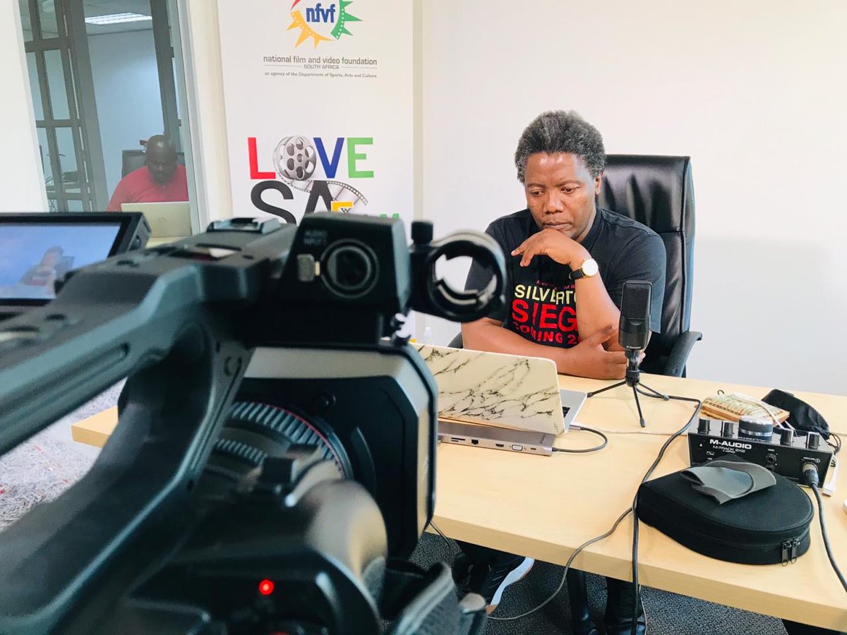 nfvfsa's tweet photo. Things are moving behind the scenes of Mandla's session, joined by US born film and television producer Effie Brown.
If you haven't registered, successful candidate will receive mobile data too. Check details out here: https://t.co/TT5ylM5DFI
#BeyondProduction #LoveSAFilm https://t.co/ElOl9h1G2k