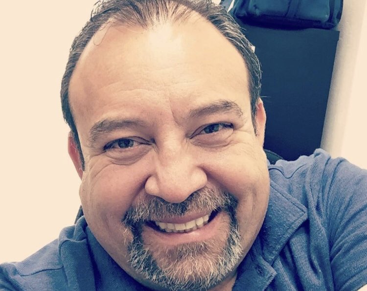 Fercoca's tweet photo. Hugo Lynn Almada, Director de Noticias de una empresa periodística en Puerto Vallarta está desaparecido desde el ayer 9 de septiembre. Iba en una camioneta Explorer blanca modelo 2000 con placas JHU2604.
Cualquier información comunicarse a los números 322-11-77-255 y 322-429-4411 https://t.co/n2lpOyyCM0