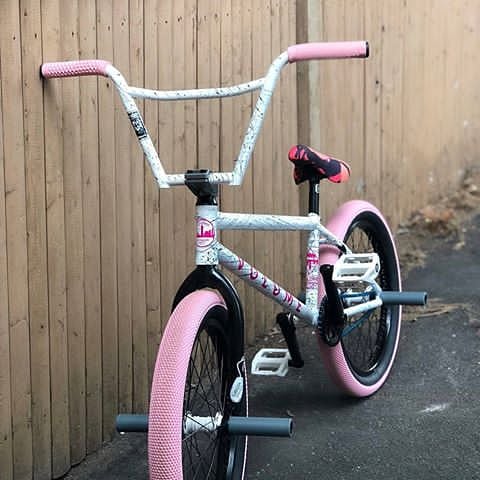 #bmx #bmxfamily #bmxparts #bmxphotography #bmxlife #bmxfreestyle #bmxpark #bmxstreet #bmxallday #cultbmx #totalbmx #totalbmxarmy #shadowbmx #subrosabmx #rantbmx #odysseybmx #sundaybmx #snafubmx #maderabmx #profilebmx #primobmx #strangerbmx #flybikes #wtpbmx #eclatbmx #bsd #bsdbmx https://t.co/OR7iduIolJ