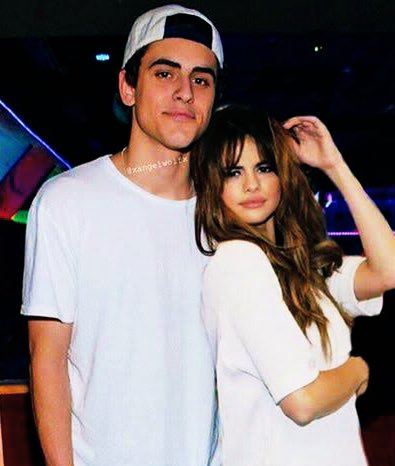 selenxup's tweet photo. Hi Jaaack! I'm so happy to stay here one more time! I wich a lot of peace, love, dreams and lucky! I love you, you are a good man, be you always 
❤️💫🎇 https://t.co/Nw6uG9v8ol