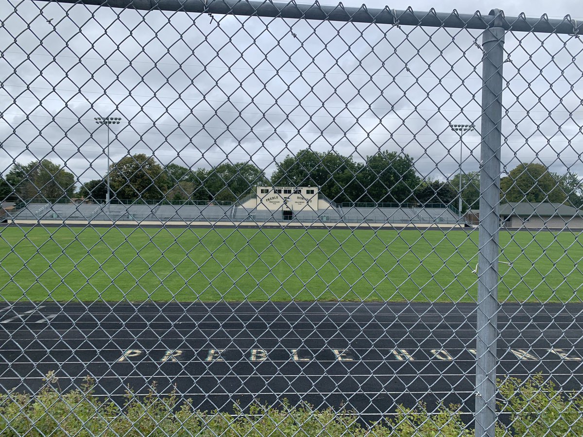 andyrodriguez_2's tweet photo. Was out running this morning and thought to myself how fast it all went. The memories and friendships I developed on this field is something I will cherish forever. Looking forward to  working and watching the next groups build theirs. Only a matter of ⌛️👀#Hornets #Gratch https://t.co/jNLZhZlvhq