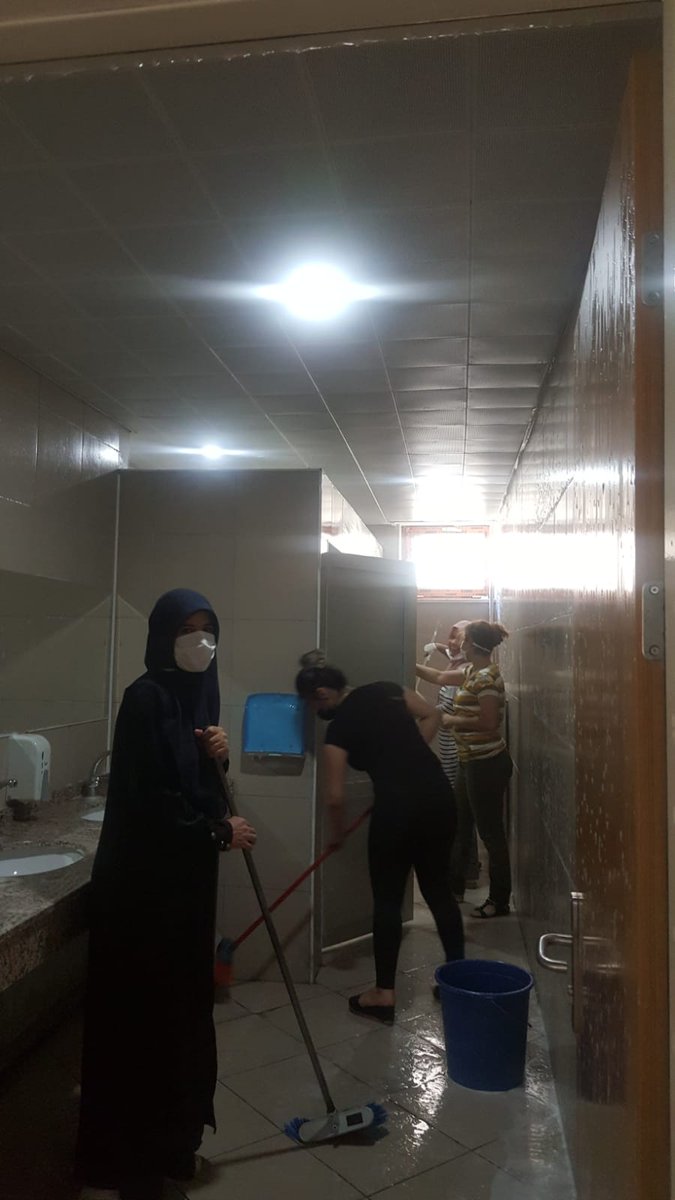 Zarifezkan4's tweet photo. Bugün el birliği ile okulumuzu baştan aşağı temizledik, çocuklarımız herşeyin en iyisini hakediyor @ziyaselcuk  @skaygusuz  @KelesMurat25  @bekirsezer25  @sevtap_ekinci  @Meryem21967286  @Esrakeskinaksoy https://t.co/xubTeu3aNf