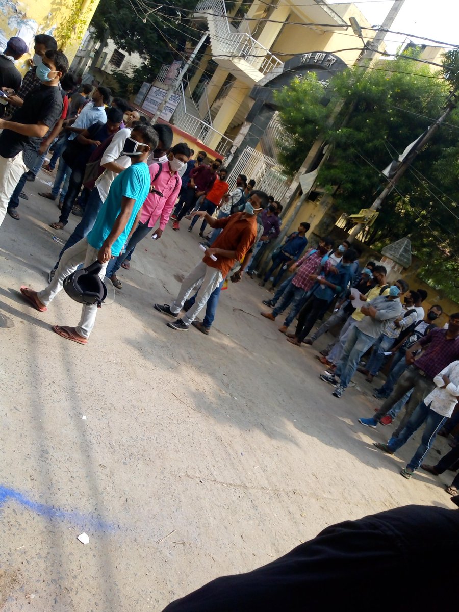 AyushRa30155362's tweet photo. No rule no precaution!!!!  Can't maintain social distancing 👈👈🔫 https://t.co/84XpBtMqqG
