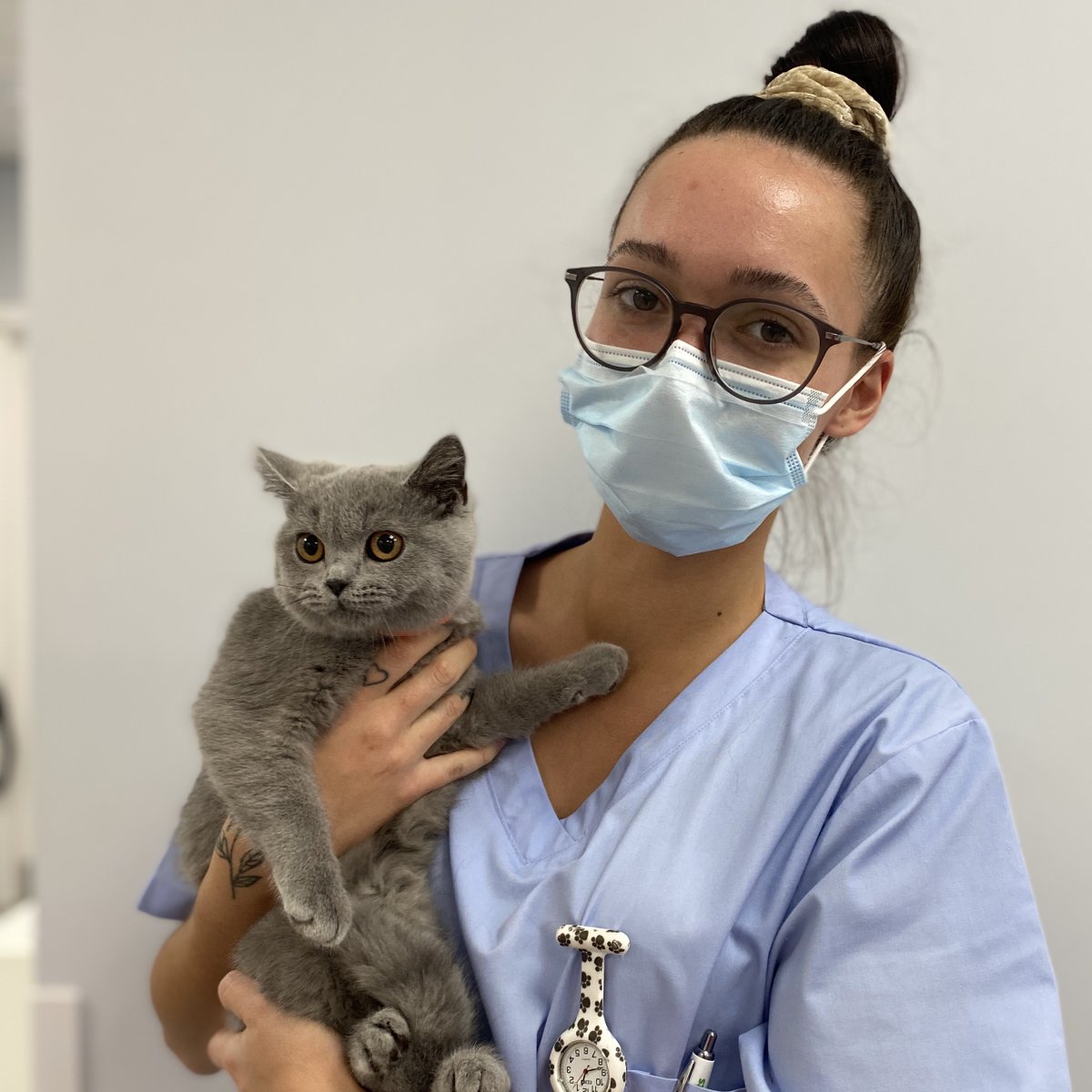Pebbles having a cuddle with ACA Beth after her spay!

🐱🐾

#vets4pets #barnsleyvets4pets