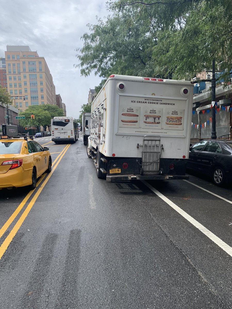 Sfoid's tweet image. New York really needs their own @steveWithaG to defend our bike lanes