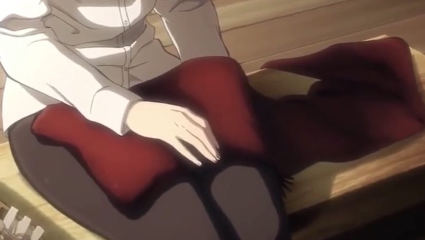 Hmmm, if I’m not mistaken, the scarf/scarf scene was only brought up in the manga/anime four times from s1-s3. Wonder why Yams is bringing up the scarf more often this s4 