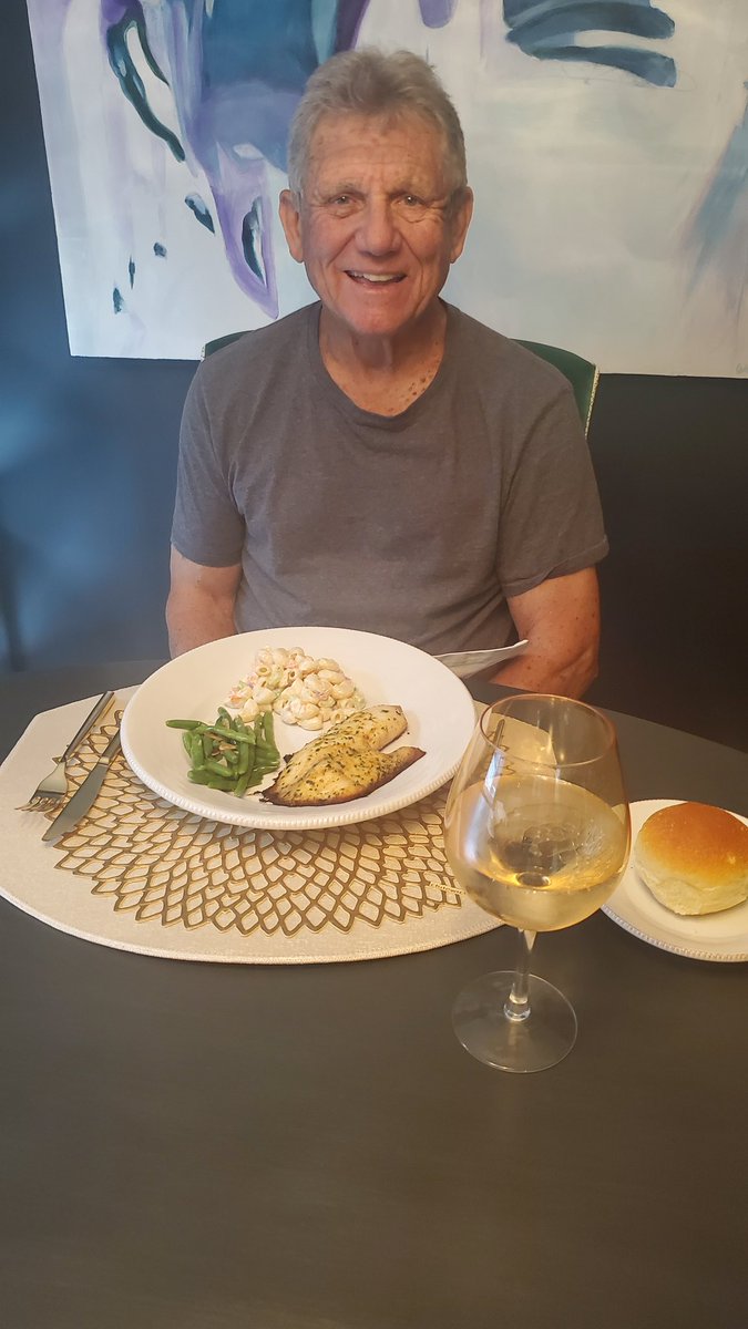 LarryBowa10's tweet image. We had a feast for dinner last night!  

For each post that is shared, The GIANT Company will donate 100 meals to Feed America.  #GIANT #ForTodaysTable