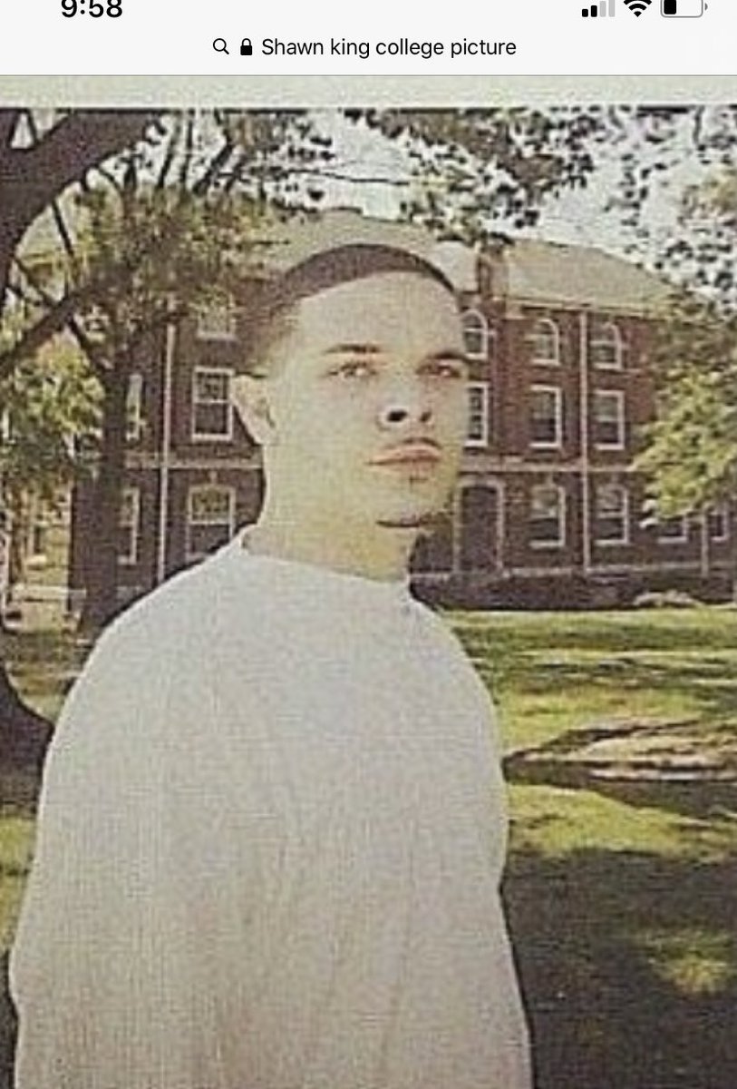 DiddnDuNuffin's tweet photo. #shaunking Dude wants to be black so bad! Look at him flaring his nostrils LOL!!! #WiggaPlease https://t.co/6sReF7TuHi