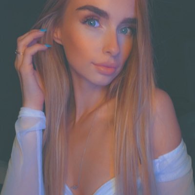 HollyGran's tweet photo. #NewProfilePic https://t.co/YqXNd4Lize