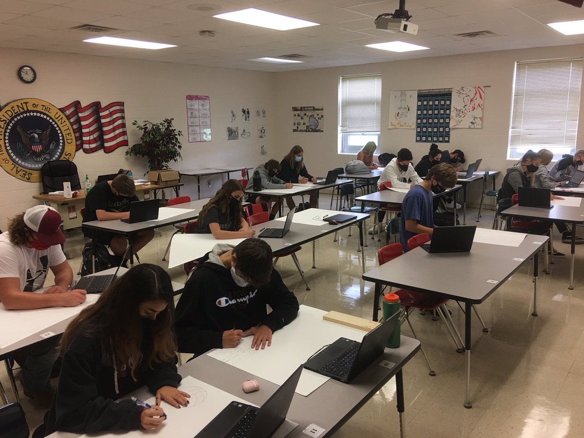 CoachGodsey76's tweet image. Students in Mr. Godsey’s Careers Seminar are working on their “Personal Brand Project” #WorldClassWolves 🐺⤴️     @tim_scego @coachkess76 @Phil_Dougherty7 @DrSooter @BrianMoler @codyhirschi @ReedsSpringHS