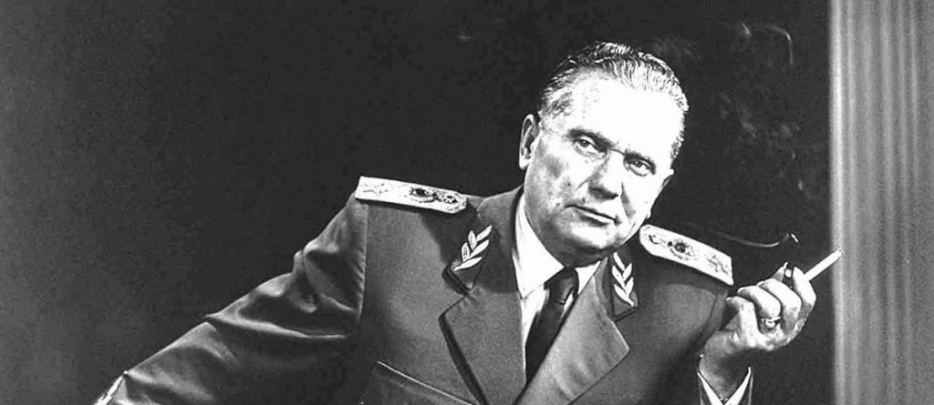 Durant l'exercice de son pouvoir, le leader autoritaire yougoslave Tito tiendra d'une main de fer la fédération et réprimera les nationalismes.La Slovénie jouira toutefois d'une autonomie relativement + large que les autres républiques fédérées.