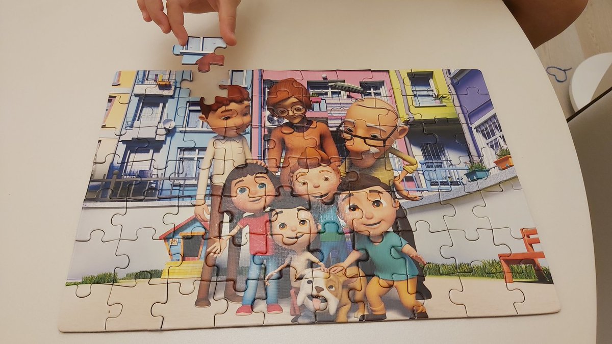 halisdonmez's tweet photo. Günlerden yap-boz 😊

#yapboz #puzzle #aslan #rafadantayfa #hapşu #kuzucuk #pepe #carton #çizgifilm #trtçocuk https://t.co/yznrsYXEQF