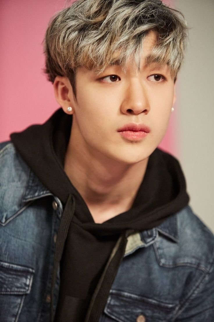 Xsenoir's tweet photo. This is art that I painted over a month ago. I practiced painting Bang Chan 🌸

#StrayKids #BangChanBestLeader #bangchanfanart #SKZ #Straykidsfanart #StrayKidsIn生 #bc97 #bangchan  #skzfanart #KPOP #3RACHA #straykidsOT8 #StrayKidsComeback #Skzis8 #hyunjin https://t.co/ixmQJfzr4n