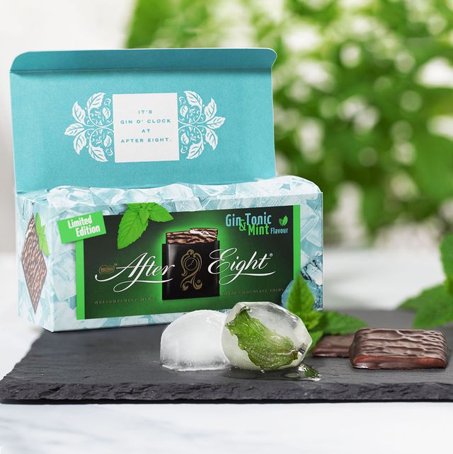 Would you eat gin&amp;tonic flavoured after eights? Read about their new launch here:  talkingretail.com/products-news/… #GinandTonic #Mints #Chocolate #News