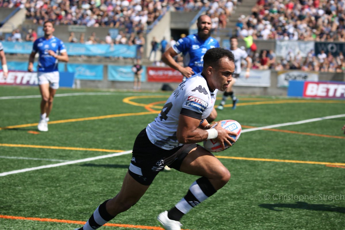 TOwolfhowler's tweet photo. @TOwolfpack #whywedoit https://t.co/J7Xn91uWqK