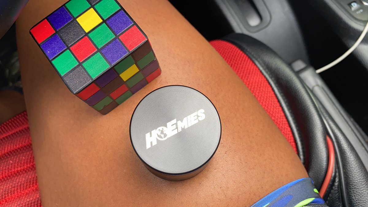 Lexx_AMBUSH's tweet photo. #HOEmies s/o @missdarrybaby for this lovely grinder ๐ฅณ๐ฅณ๐ฅณ https://t.co/d0carnFZli