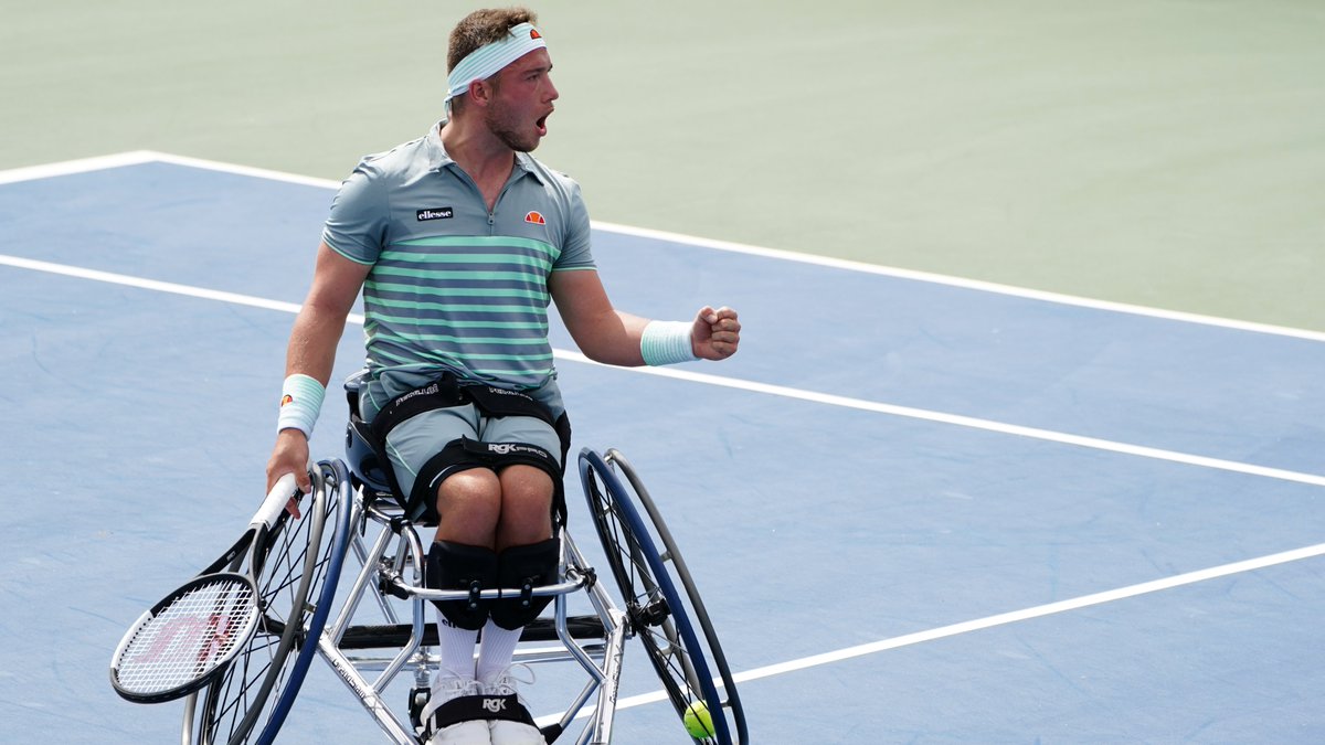 Alfie Hewett defeats countryman &amp; doubles partner Gordon Reid, 6-0, 6-2, to advance to the singles semis! #USOpen