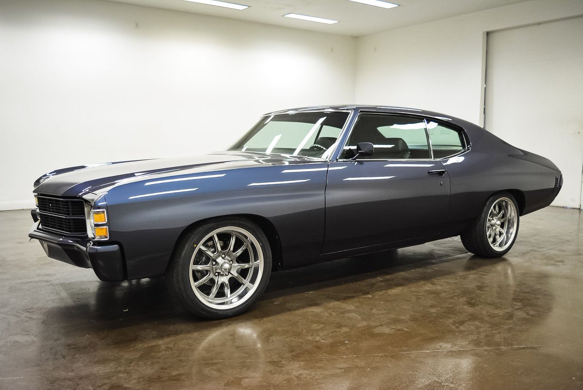 Leakecar's tweet photo. Have you pre-bid on this gorgeous ’71 Chevelle yet?  If not, head over to https://t.co/Ii2n5wx0NA to view this and the rest of the docket for our Live Virtual Auction Monday, September 14 @ 5pm EST/2pm PST.

#leakeauction #leakecar #ritchiebros #chevy #marketplacee #auction https://t.co/2IzbLULCDI