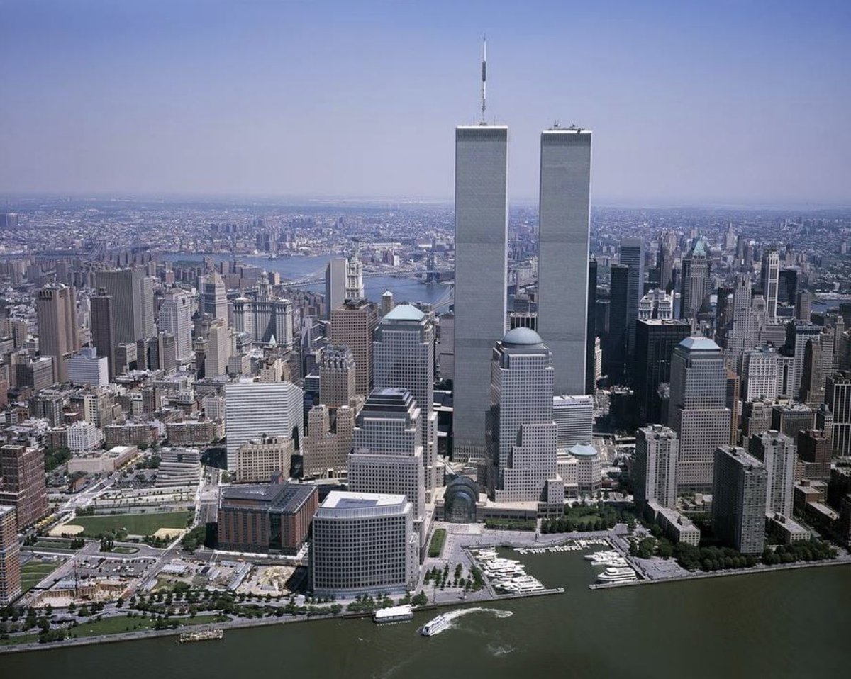 rmanion's tweet photo. September 10th, 2001. https://t.co/d7Z8u2LnKK