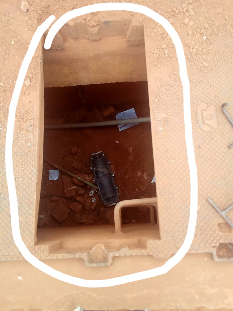 Télécommunications : des inciviques sectionnent la fibre optique à Dolisie adiac-congo.com/content/teleco… #ChezMoiAuCongo <a href="/jimfoungui/">Foungui ibara</a> <a href="/Congotelecom1/">Congo Telecom</a> <a href="/CongoTelecom/">Congo Telecom</a> <a href="/SarahAhoui/">Sarah-Ahoui</a> <a href="/chilperik/">chilperik</a> <a href="/LeonJuste/">Léon-Juste Ibombo</a> <a href="/YvesCastanou/">Yves Castanou</a> <a href="/lucMissidimbazi/">Luc Missidimbazi</a>