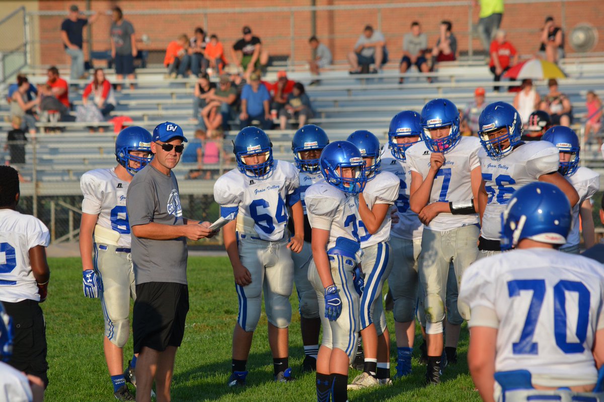 Ran across this throwback to our current Senior class when they were 8th graders. Seems like yesterday! <a href="/GVEagleFootball/">Grain Valley Football</a> <a href="/c3k_07/">Cole Keller</a> <a href="/DonovanMcBride5/">Donovan McBride</a> <a href="/HunterNewsom25/">Hunter</a>