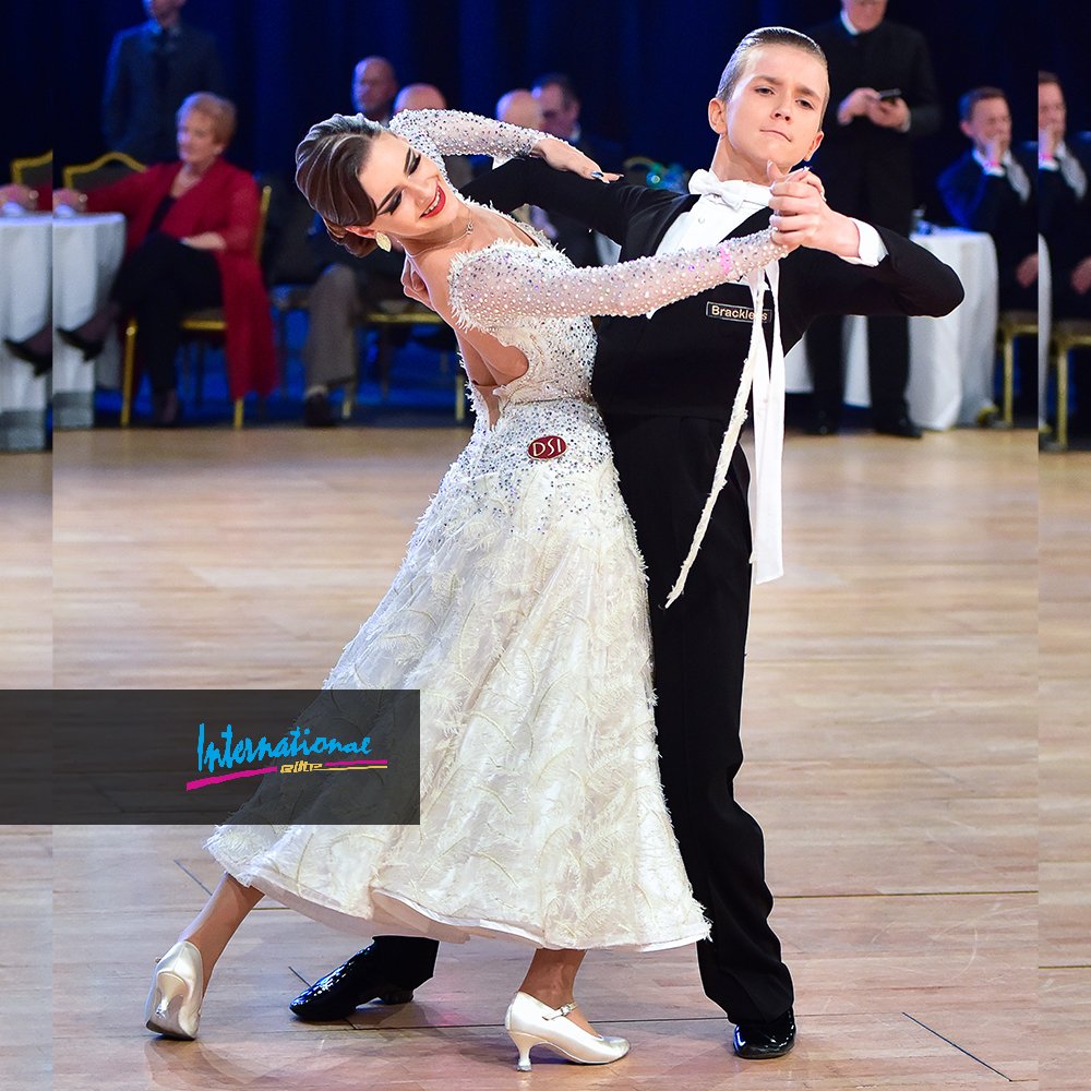 IDSdanceSHOES's tweet photo. A fabulous photo of our #IDSEliteTeam Maxim Morris & Olivia King who are currently the UK's top Junior Ballroom couple✨👌 Maxim wears our Contra Pro 👞 while Olivia wears our ICS Round Toe Single Strap👠
Shop their styles here👇
https://t.co/cKMMFfL4OT https://t.co/wabETSPtjw