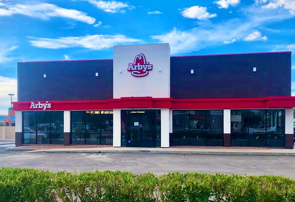 tucsonarbys's tweet photo. Our investment in the Tucson community is growing. The 12th new location is coming to 700 W. Sahuarita in November. It will feature our new prototype design!  #TucsonArbys #tucson #tucsonarizona #tucsonfoodie #tucsonlocal #arbys #arbyslife #arbyscares #newlocation
#arbysintucson https://t.co/4WlYVCO2pX