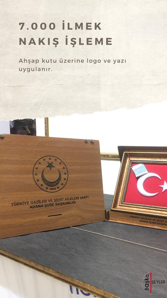 Vip ahşap kutulu Nakış işlemeli Türk bayrağı.