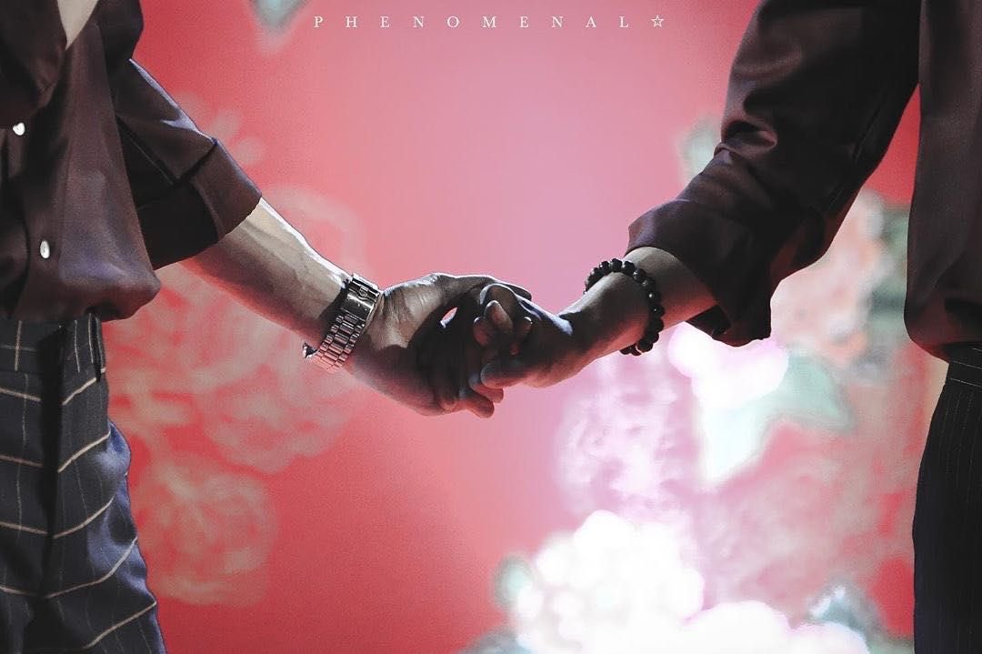 A thread of  #MewGulf holding hands Please feel free to add you favorite pictures as well   #MewGulf