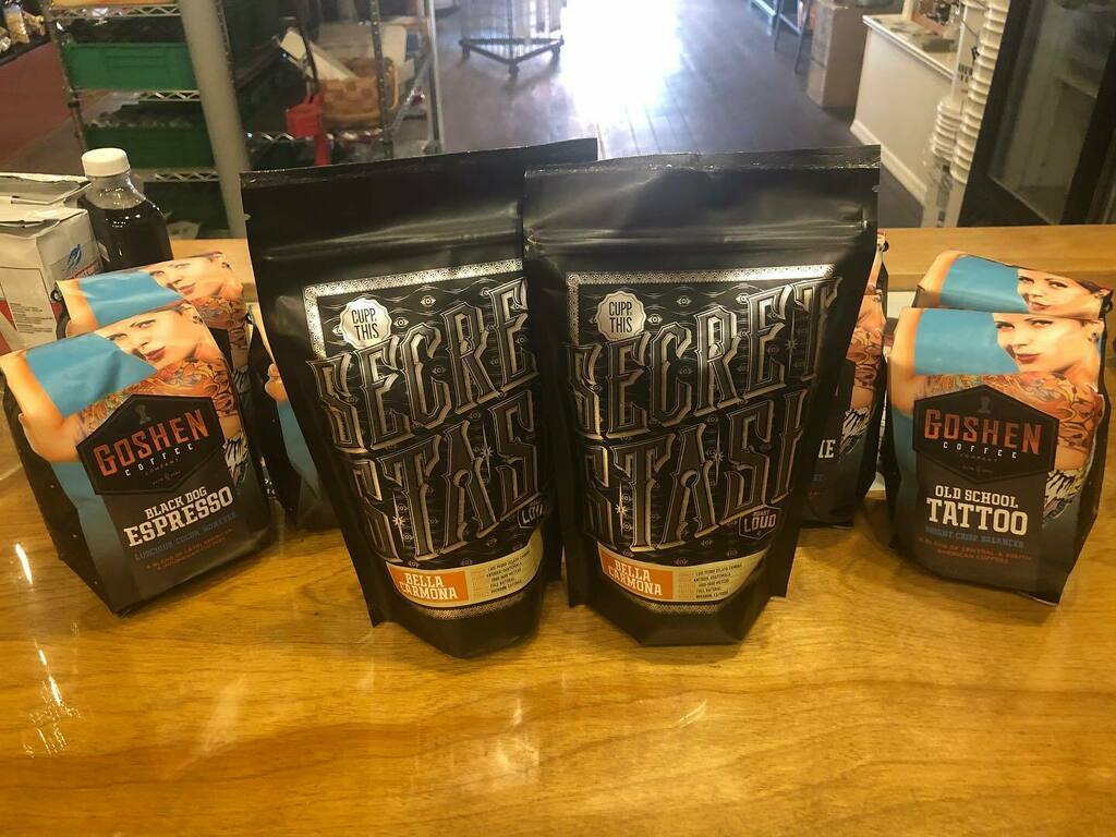 dthhomebrew's tweet image. A fresh shipment of @goshencoffee just arrived, including their latest Secret Stash. Can’t wait to give this one a try. 

#coffeeaddict #localcoffeeroasters #locallyroastedcoffee #coffeesnob #coffeeislife #morningcoffee #supportlocalbusiness #618together instagr.am/p/CE9uWNCjhso/