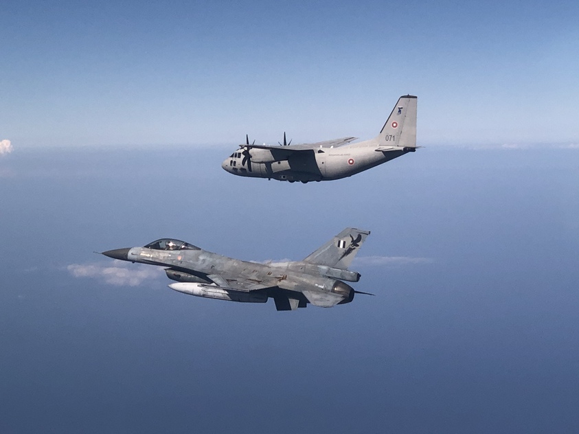 landingsgr's tweet photo. On 9th #September2020 an exercise called #GreenBridge2020 was conducted between 🇬🇷#HellenicAirForce & 🇧🇬#BulgarianAirForce as part of the Military Cooperation Program (#MCP). Two #F16 of #330Mira & two #Mig29 of #3IAB, cooperated in a #Renegate mission, utilizing a #BuAF #C27J. https://t.co/M6ivbdq23l