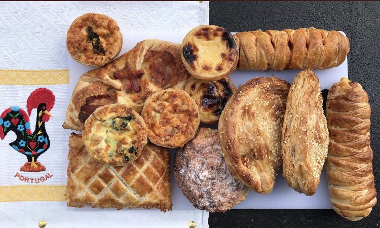 The_Artisan_'s tweet photo. Friday morning at Rhiwbina Farmers Market, @RCMAmarkets Cardiff #gourmetpasteldenata🥟🥧🇵🇹🏴 https://t.co/cbwHHYeDc6