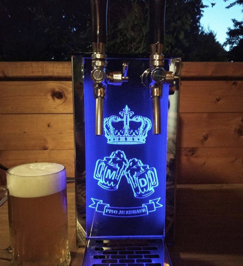 lindriberica's tweet photo. Lindr Pygmy 25/K Exclusive, totalmente personalizada con tu marca iluminada. Pide presupuesto en info@cervezacheca.com, #pivo #lindr #cerveza #cervezas #craftbeer https://t.co/bi8Vb6jIV7