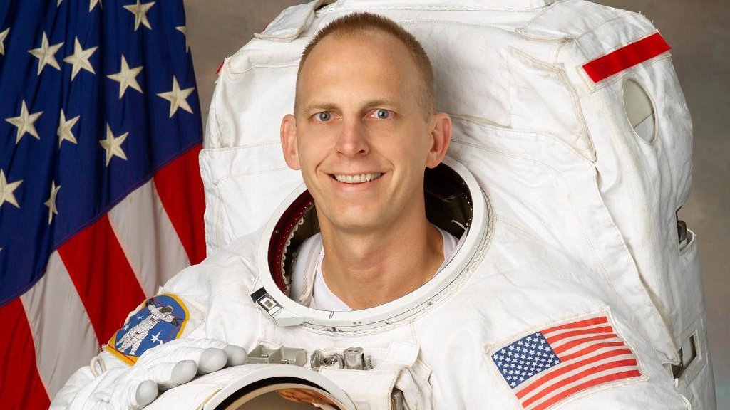 SpaceCenterHou's tweet photo. Tomorrow 9-11 @Astro_Clay will be signing #books at 1:50-3 p.m, in front of the SpaceTrader gift shop! He'll also be sharing his Mission Memories at both 11 a.m. and 1:20 p.m. in #Astronaut Gallery. #SpaceCenterHou https://t.co/HZmEjwUuFf