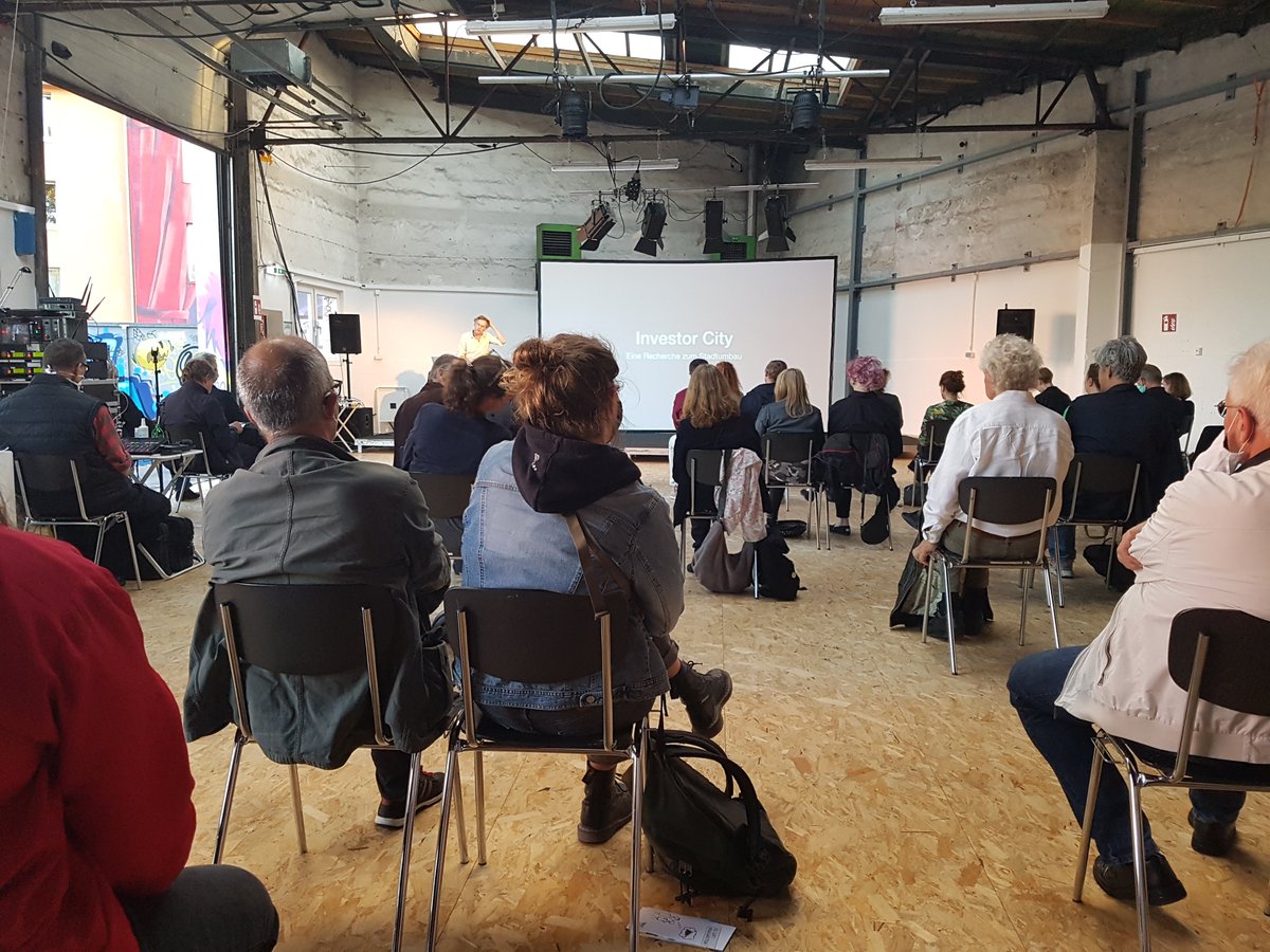 Ein Immobilien-Krimi! <a href="/ChTwickel/">Christoph Twickel</a> hat Interviews mit Architekten, Investoren und Vertreter*innen der Stadt <a href="/Duesseldorf/">Stadt Düsseldorf</a> zur prominenten Kuktur-Immobilie #KAP1 geführt. Wir erhalten erste Eindrücke in seinem Videovortrag.