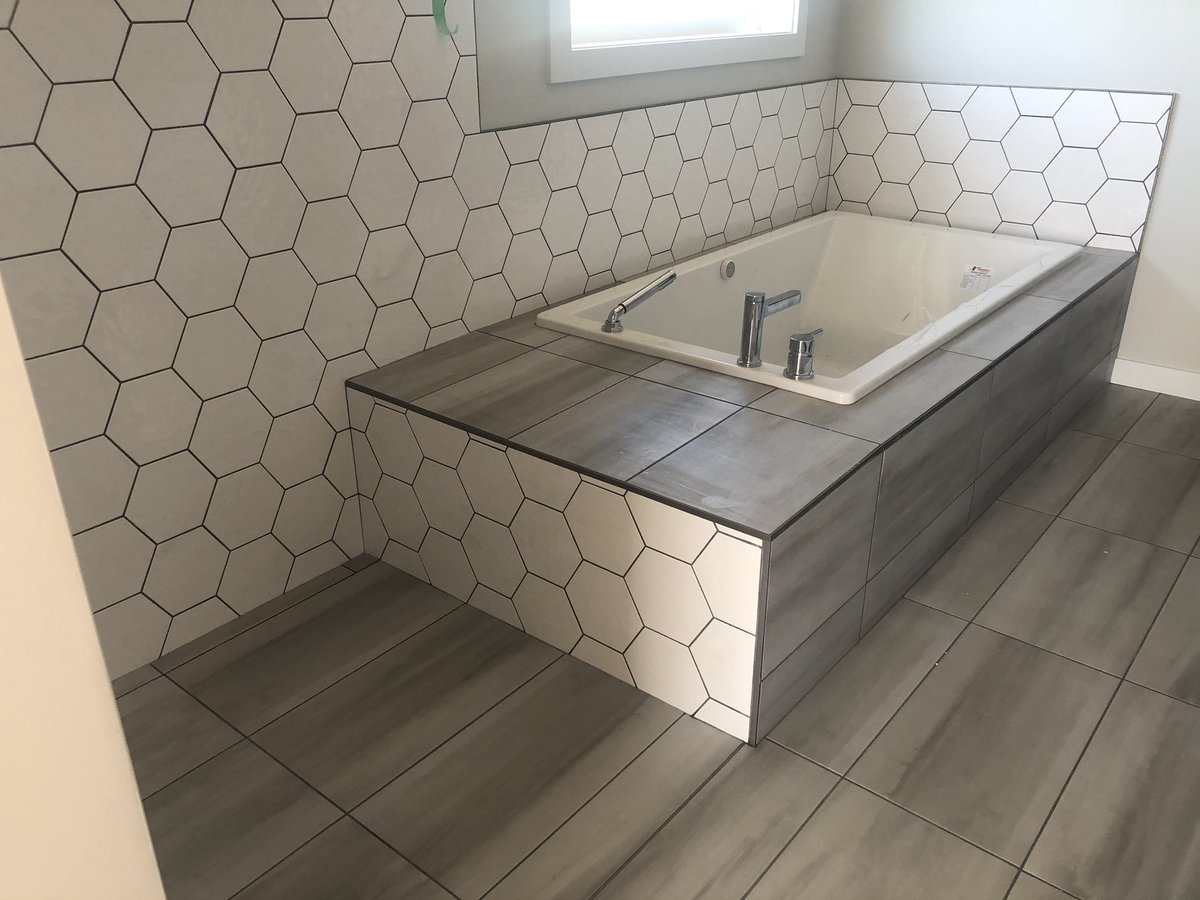 cgj_tile's tweet photo. Wouldn’t you love this en-suite.
#tile #reddeer #ensuite #home https://t.co/MICxBte5LQ