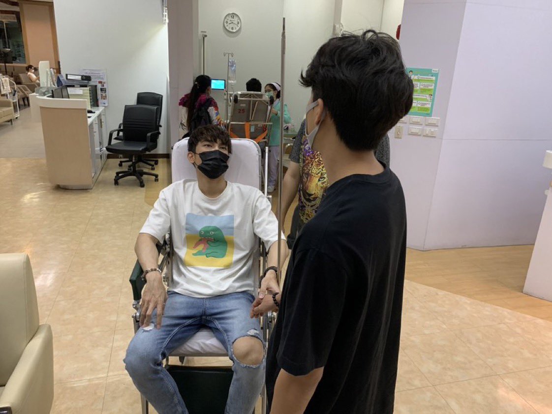 A thread of  #MewGulf holding hands Please feel free to add you favorite pictures as well   #MewGulf