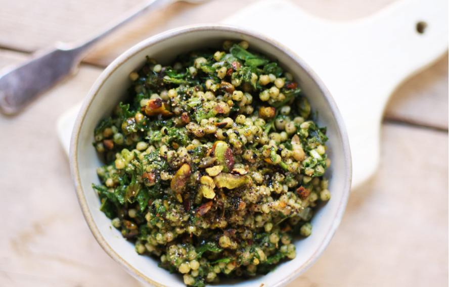 ethical_shop's tweet photo. This recipe is for a delicious spicy green maftoul salad & comes from Sami Tamimi, Palestinian head-chef at Ottolenghi, and author of the cookbook, Falastin. #ThisIsNotCousCous
Buy mouftoul: https://t.co/jOn3llAkag
Recipe: https://t.co/n0lF161Iwo https://t.co/8XIro1vyA3