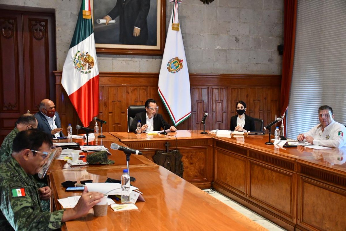 FGE_Veracruz's tweet photo. #ActividadFGE | 📌 Está mañana, integrantes de la Mesa de Coordinación para la Construcción de la Paz refrendaron su compromiso de velar por la seguridad de todos los veracruzanos y condenaron el homicidio del periodista Julio Valdivia. https://t.co/T5TfKZ1KTH