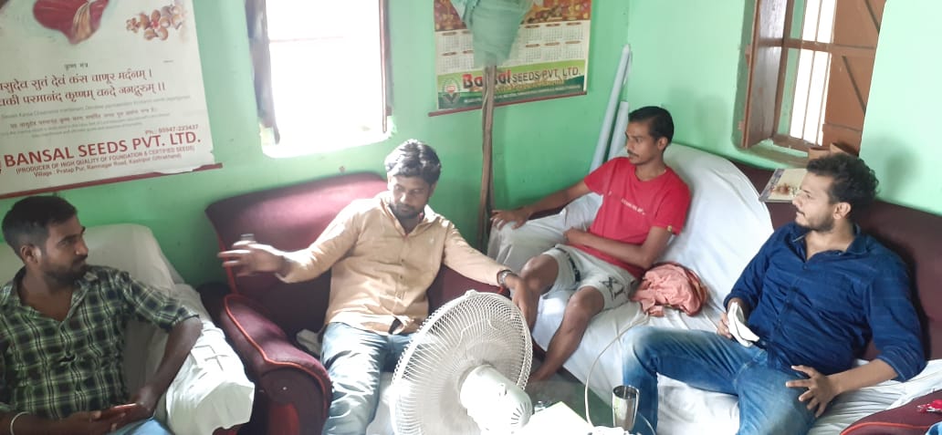 PushkarSinghInd's tweet photo. सोच बेहतर बिहार की
सोच हर जन के उद्धार की

@UtsangF की एक समीक्षात्मक बैठक की गयी जिसमे कोरोना काल में सरकार की विफलताओं के कारण किस प्रकार आम जनता,छात्रों एवं शिक्षकों को समस्याओं का सामना करना पड़ रहा है।अपने क्षेत्र में बाढ़ पीड़ितों के बारे में किये गए कार्य की समीक्षा की। 🙏 https://t.co/8sis1bqDdO