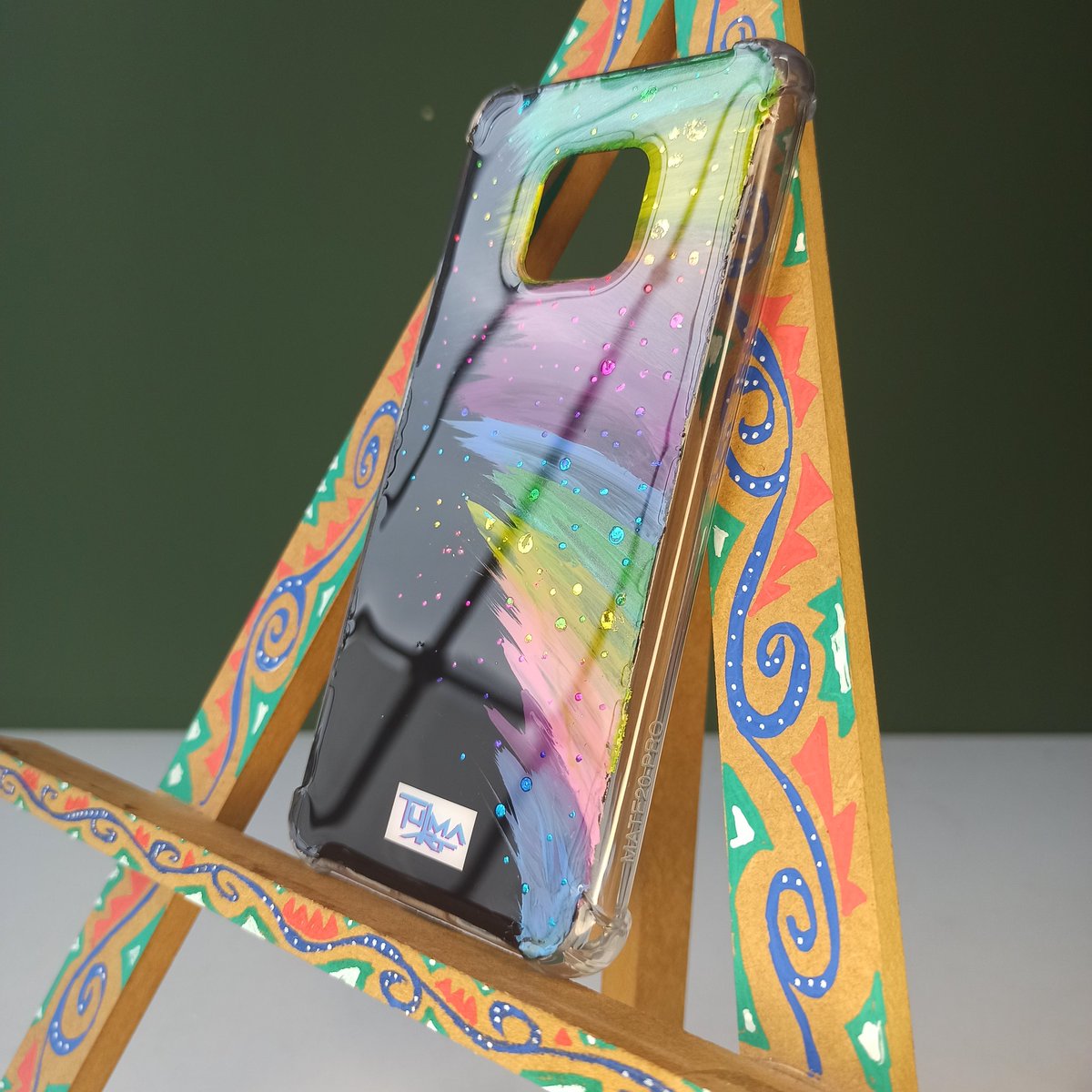 TulmaArt's tweet photo. Lleva tus colores favoritos! Nosotros te lo pintamos a mano! 🤩📲🖌️

#tulmaart #mty #monterrey #monterreycases #case #funda #carcasa #pintadoamano #handpaint #handpainted #art #artwork #arte #acrilico #foilcase #foilart #foilcolors #rainbow #stars #abstractart #huawei #mate20pro https://t.co/uQfdB9OMrJ